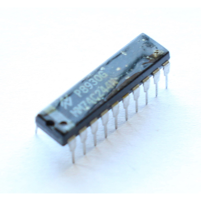        74C244 Octal Non - Inverting Buffer/Line Driver with 3 - State Output (Low - Enable).