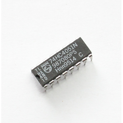     74HC4051  - 8 Kanal Analogmultiplexer / Demultiplexer