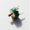 Adjustable capacitor  2.5pf - 25pf green 250VDC