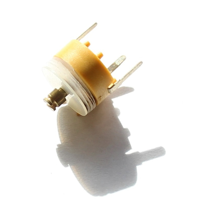   Einstellbarer Kondensator Keramik   4,5pf - 70pf  gelb 250VDC