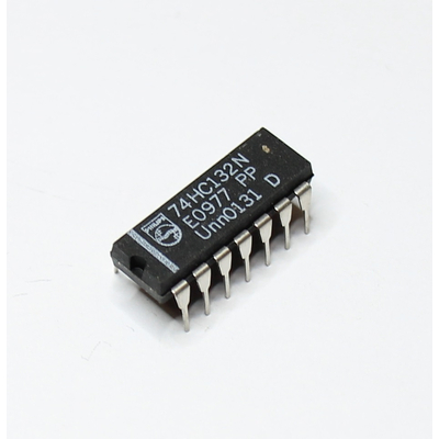 74HC132N Quad 2-input NAND Schmitt Trigger DIL14