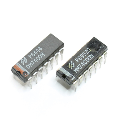 DM7400N  quad 2-input NAND gate DIP14