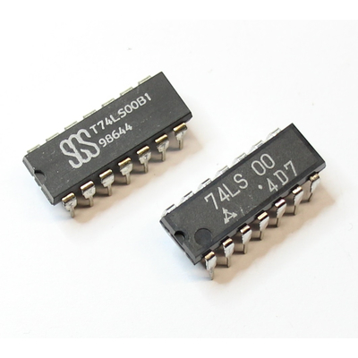 74LS00 quad 2-input NAND gate