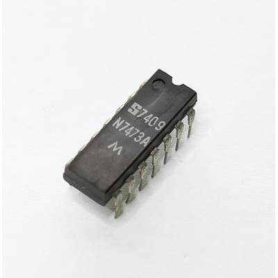 7473 dual J-K flip-flop with clear