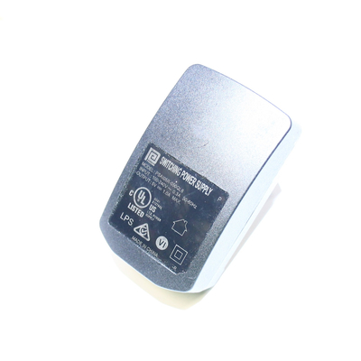 Steckernetzteil 5VDC 1A mit USB Buchse - PSA105R-050QL6