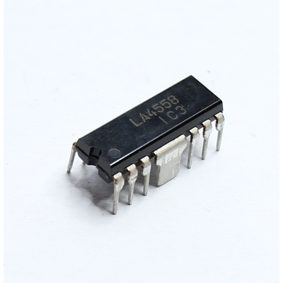 LA4558 Stereo NF Verst�ker 2 x 2,4W