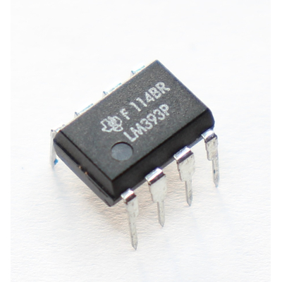 LM393P Komparator low-power 2�36V DIP8