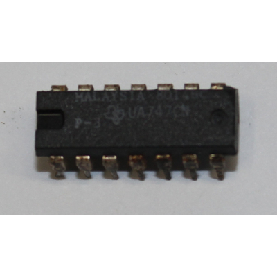 LM747CN Dual Operational Amplifier DIP14