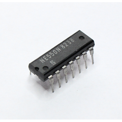 NE550N Spannungsregler positiv einstellbar 50mA 2V-40V DIP14