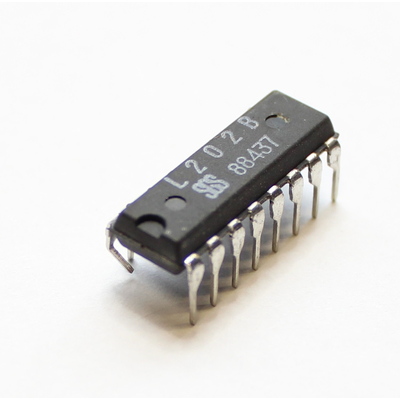 L 202B Darlington Transistor Array - PMOS Compatible DIP-16