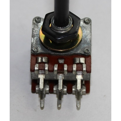 Potentiometer axial stereo  47K  lin 4mm plastic shaft  Radiohm