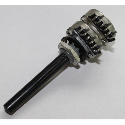 Potentiometer axial stereo    47K log 6mm plastic shaft  Omeg