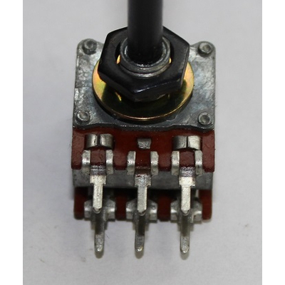 Potentiometer axial stereo   220K lin 4mm Kunststoffachse  Radiohm