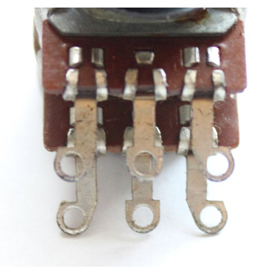 Potentiometer axial stereo     4,7K log 6mm plastic shaft  Radiohm