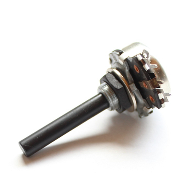 Potentiometer axial mono  220K log 6mm plastic shaft