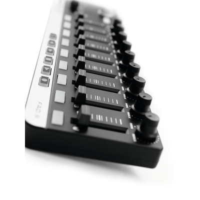 USB MIDI Controller f�r Musiker, Produzenten und DJs - FAD-9