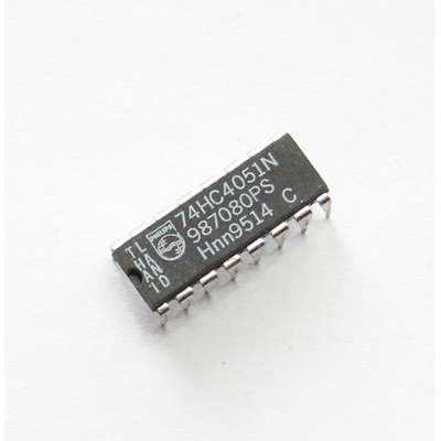 74HC4051 - 8-channel analog multiplexer / demultiplexer