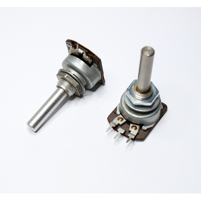 Potentiometer axial mono   10K log 6mm Metalachse