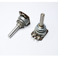 Potentiometer axial mono 10K log 6mm metal axis
