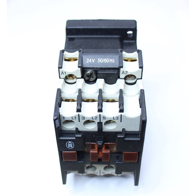 Contactor for DIN rail mounting 24VDC 5.5KW 3800V - DIL00AM