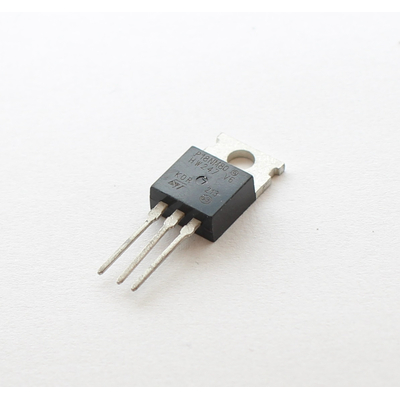 Mosfet N-channel  800V  10,7A 190W TO220 - STP18NM80