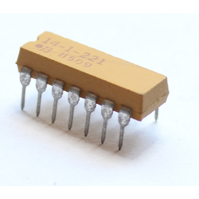 Resistor network     220R resistors 7