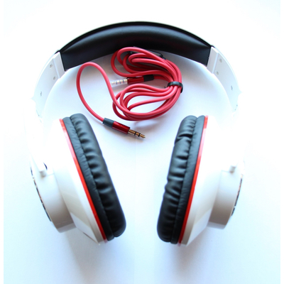 dynamischer Stereo-Kopfh�rer wei� inkl. 3,5mm...