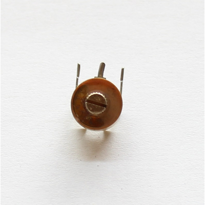 Adjustable capacitor standing 10pf - 60pf