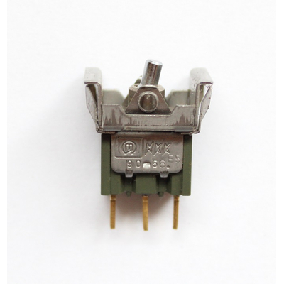 Toggle switch on/on