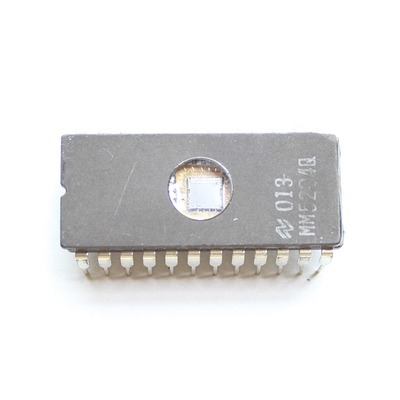MM5204Q EPROM 512x8 24-Pin Ceramic Dip