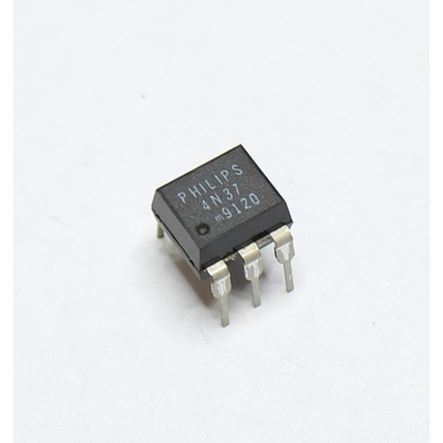 4N37 Optocoupler UIsol: 5kV Uce: 30V DIP6
