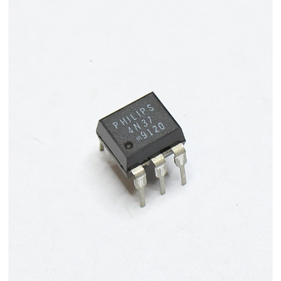 4N37 Optokoppler UIsol: 5kV Uce:30V  DIP6