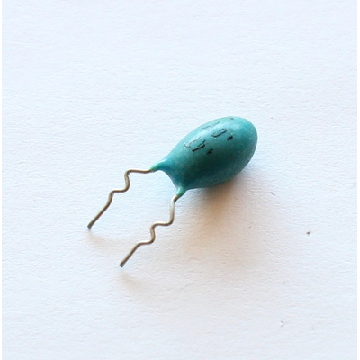 Tantal capacitor  47�f    6V  20%