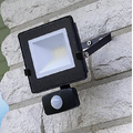 LED-Fluter  10W mit Bewegungsmelder neutralwei&szlig;...