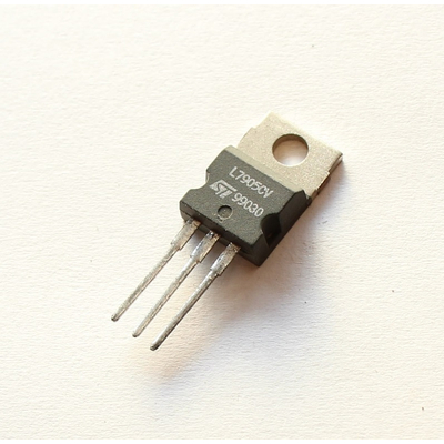 5V 1,5A Negativ Spannungsregler TO220 - uA7905C