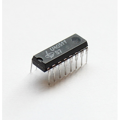 U40511 Seven segment decoder with hexadecimal output and input latch