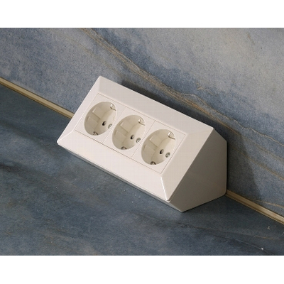 3-fach Aufbausteckdosenblock wei�