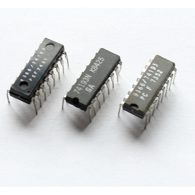74193 synchroner, positiv flankengesteuerter 4-Bit-Auf-/Abw�rts-Bin�rz�hler mit L�schfunktion