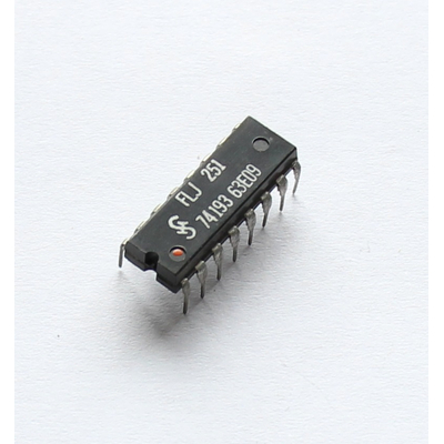 74193 synchronous positive edge-triggered 4-bit Up/Down binary counter with clear - Siemens