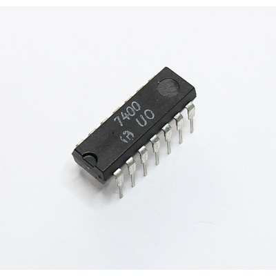 7400 quad 2-input NAND gate DIP14