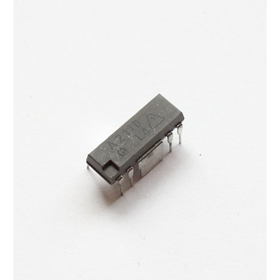 A211D 1W NF power amplifier