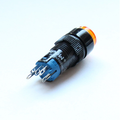 Action switch on/(on) 0,5A/250VAC 1A/24VDC with indicator 230V orange