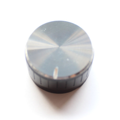 Drehknopf f�r geriffelte 6mm Achsen 32 x 17mm schwarz