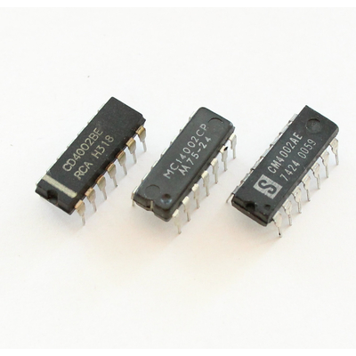 CD 4002BE /  CM 4002AE /  MC 14002    2 NOR 4 Eing�nge
