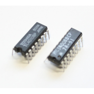 CD 4008 / MC 14008BCP / TC 4008 4-bit Full Adder With...