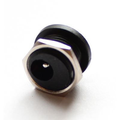 DC-Buchse 5,5 / 2,1 mm Zentralbefestigung