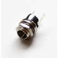 Buchse 5,5 / 2,1mm mit Schalter und Zentralbefestigung