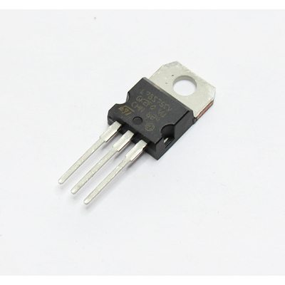 L78S75CV positive fixed voltage regulator 7.5V 2A TO220