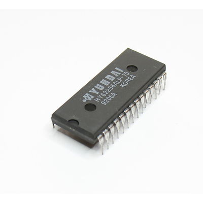 HY62256ALP-70 32Kx8bit CMOS SRAM, standby current=100uA, 70ns