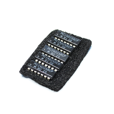 MC14025BCP 3 NOR gates with 3 inputs each (5 pcs)